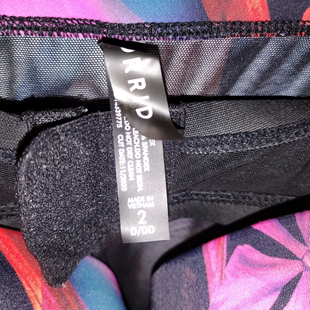 Lattice Side Underwire Sexy Swimsuit Size 2 2X D/DD  Torrid - Picture 5 of 12